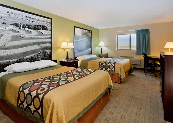 Super 8 By Wyndham Rochelle