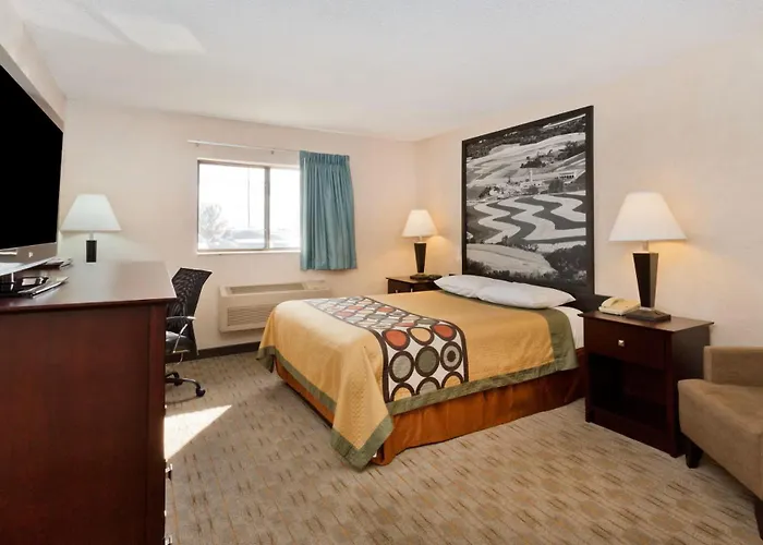 Super 8 By Wyndham 2* Rochelle