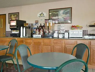 Super 8 By Wyndham Hotel 2*